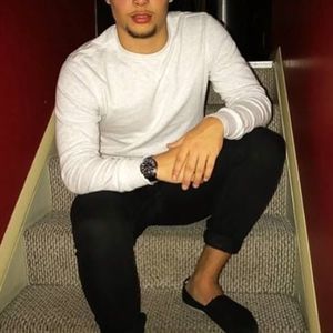 Meet your Posher, Devan